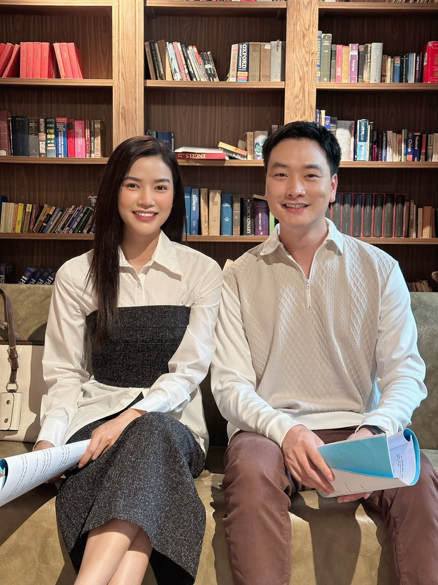 Nữ chính phim giờ vàng VTV biến hóa sơ mi trắng thành loạt set đồ sang chảnh, hợp công sở tuổi 30+- Ảnh 11.