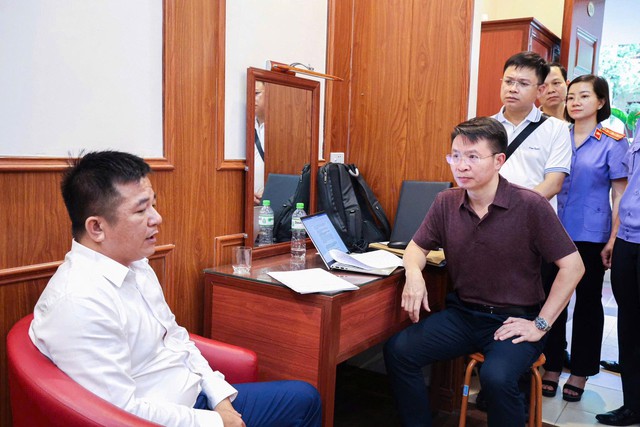 Hàng trăm cảnh sát khám xét nơi tổ chức hội thảo ở Hà Nội, bắt "ông trùm" Nguyễn Chánh Đáng- Ảnh 3.