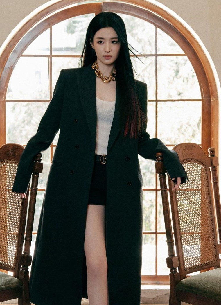Mỹ nhân được báo Trung khen 