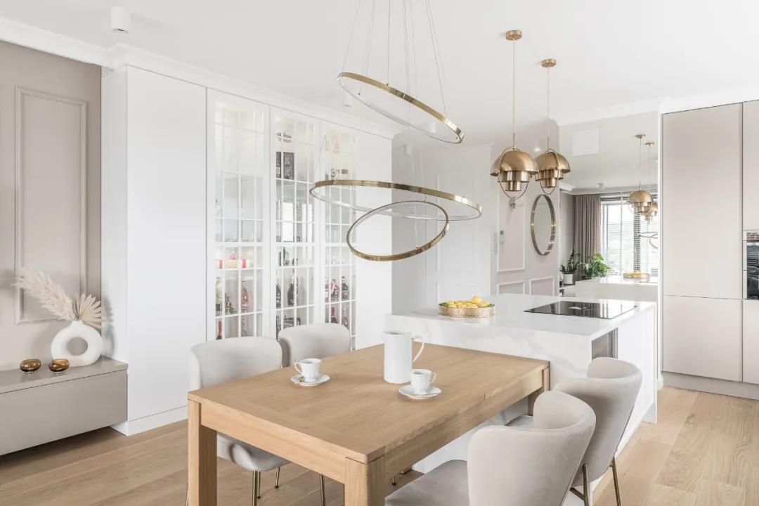 Bí quyết hút tài lộc từ căn hộ 94m2: Vừa sang trọng, vừa ấm áp lại giữ được năng lượng may mắn- Ảnh 6. Bí quyết hút tài lộc từ căn hộ 94m2: Vừa sang trọng, vừa ấm áp lại giữ được năng lượng may mắn- Ảnh 6.