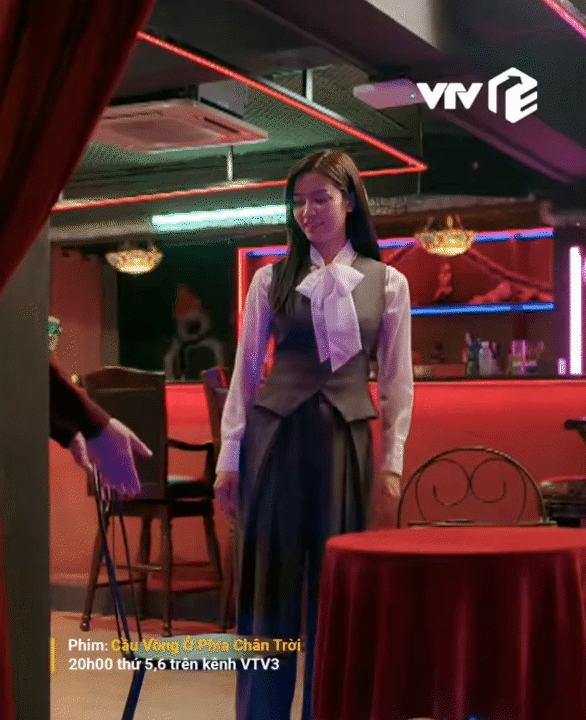 Nữ chính phim giờ vàng VTV biến hóa sơ mi trắng thành loạt set đồ sang chảnh, hợp công sở tuổi 30+- Ảnh 5.