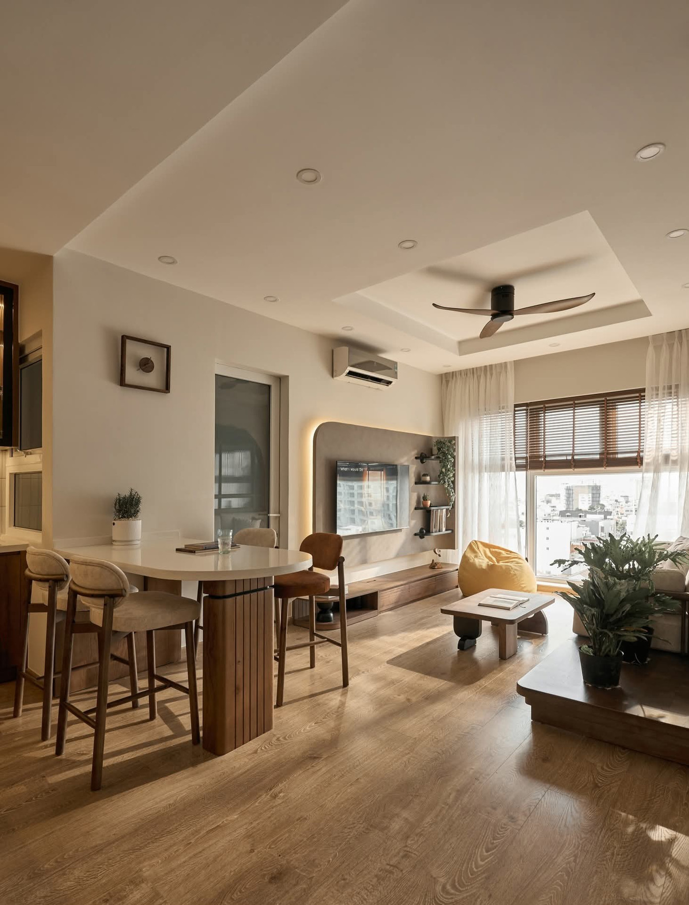 Không gian ấm cúng mộc mạc của căn hộ 62m2 hai phòng ngủ- Ảnh 4.