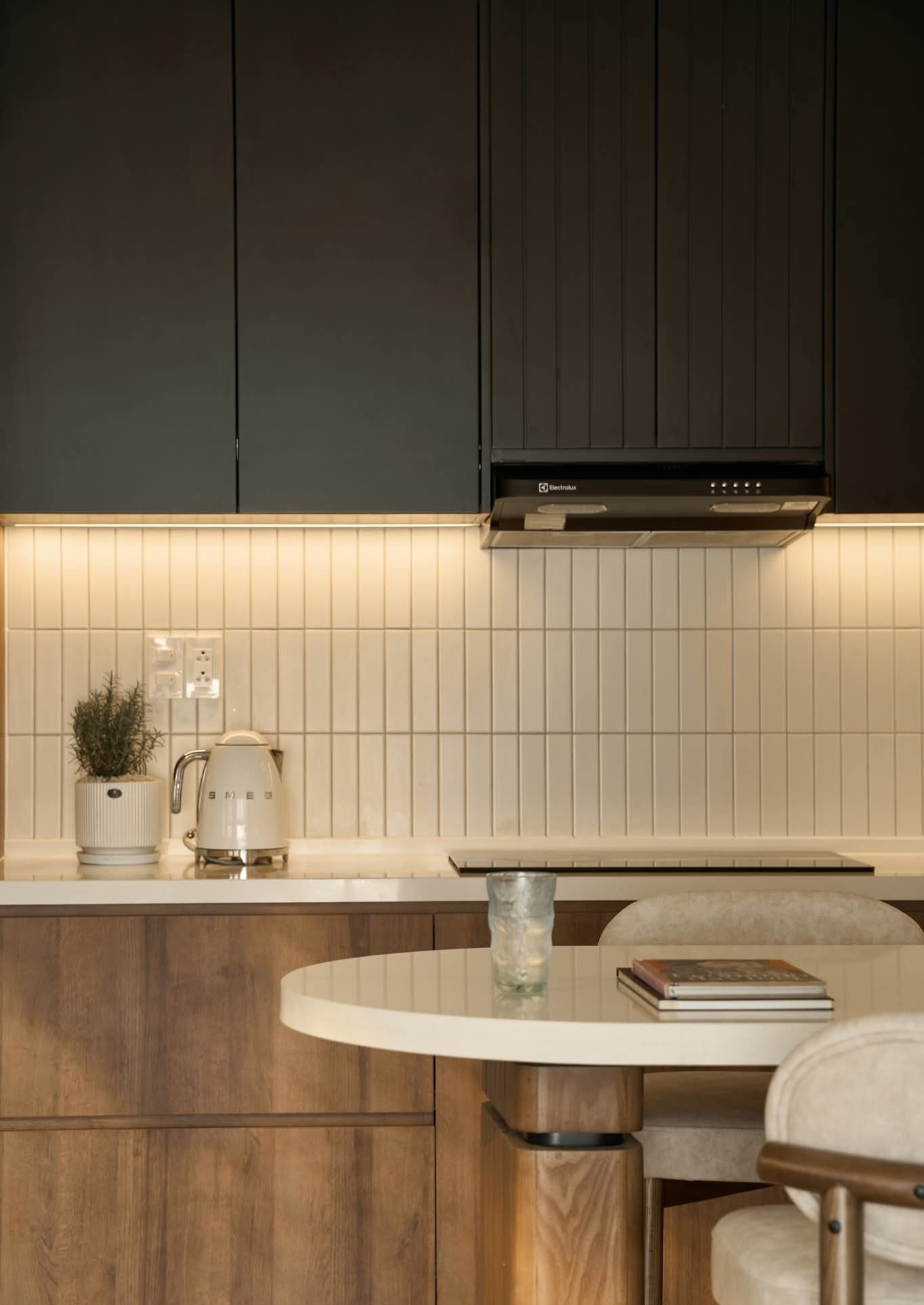 Không gian ấm cúng mộc mạc của căn hộ 62m2 hai phòng ngủ- Ảnh 9.