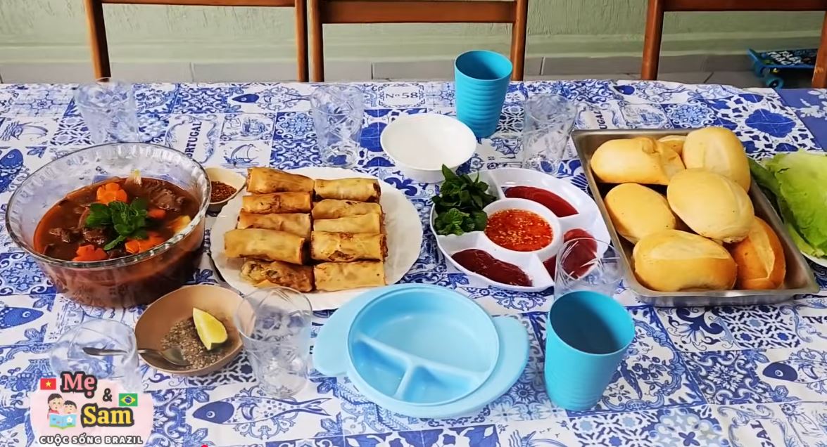 Người Brazil mê mẩn 2 món đặc sản của Việt Nam, thốt lên “trên cả tuyệt vời”, ngon hơn món Ý 100%- Ảnh 2. Người Brazil mê mẩn 2 món đặc sản của Việt Nam, thốt lên “trên cả tuyệt vời”, ngon hơn món Ý 100%- Ảnh 2.