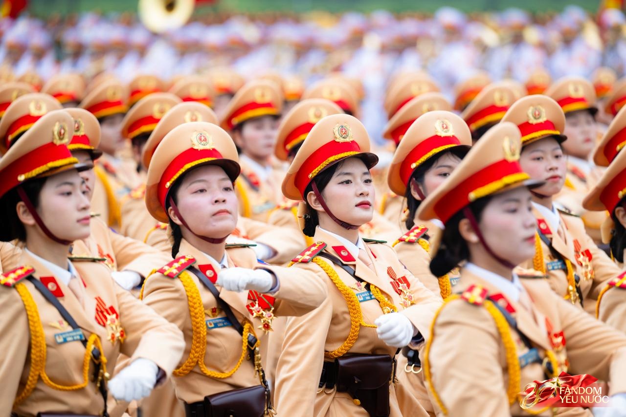 Những nữ quân nhân gây ấn tượng mạnh trong buổi tổng hợp luyện A80 dưới mưa- Ảnh 3. Những nữ quân nhân gây ấn tượng mạnh trong buổi tổng hợp luyện A80 dưới mưa- Ảnh 3.
