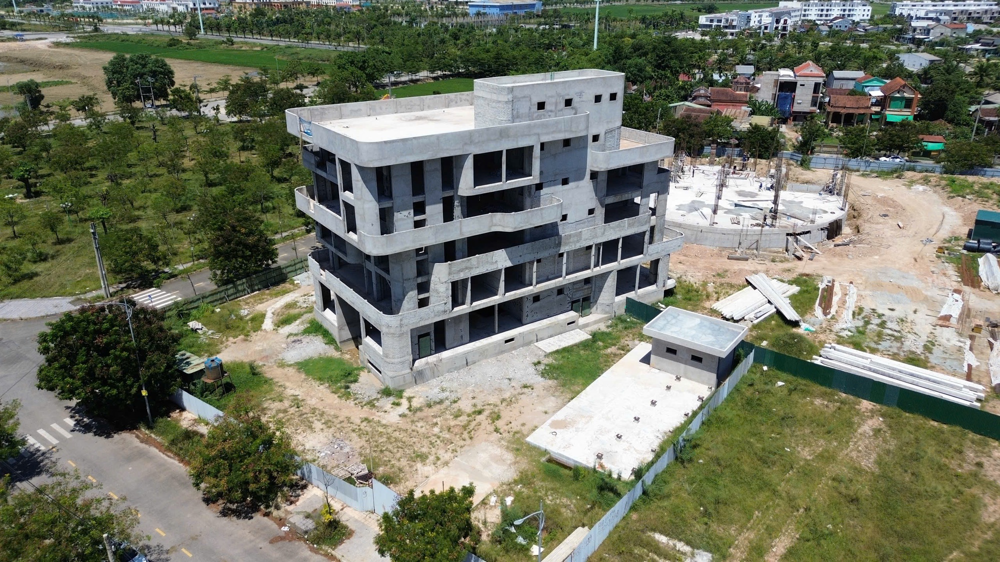 Vụ “chạy làng” gói thầu 41 tỉ: Thanh tra Huế nói không có thẩm quyền xử lý chủ đầu tư- Ảnh 1.