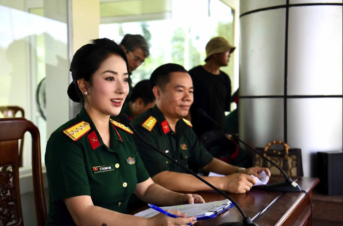 Vẻ đẹp nữ Thượng úy đảm nhận giọng miền Nam tại Đại lễ A80- Ảnh 1.