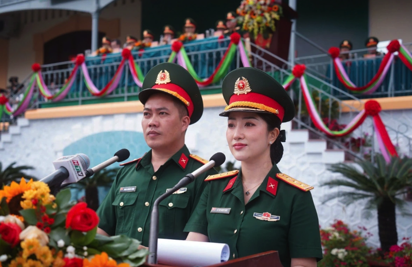 Vẻ đẹp nữ Thượng úy đảm nhận giọng miền Nam tại Đại lễ A80- Ảnh 2.