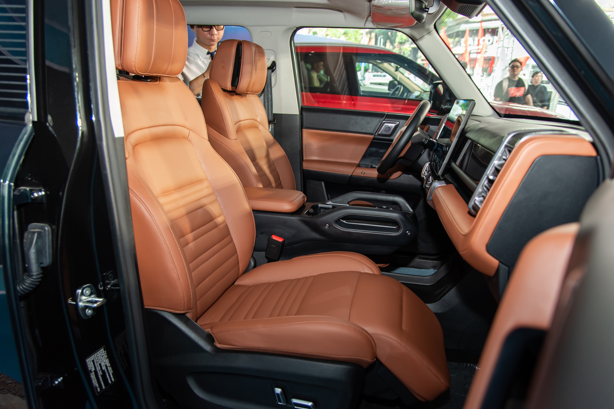 Chi tiết Jaecoo J6 tại Việt Nam: Là bản 2 cầu, đi được hơn 400km/lần sạc, giá dự kiến 1 tỷ đồng- Ảnh 17.