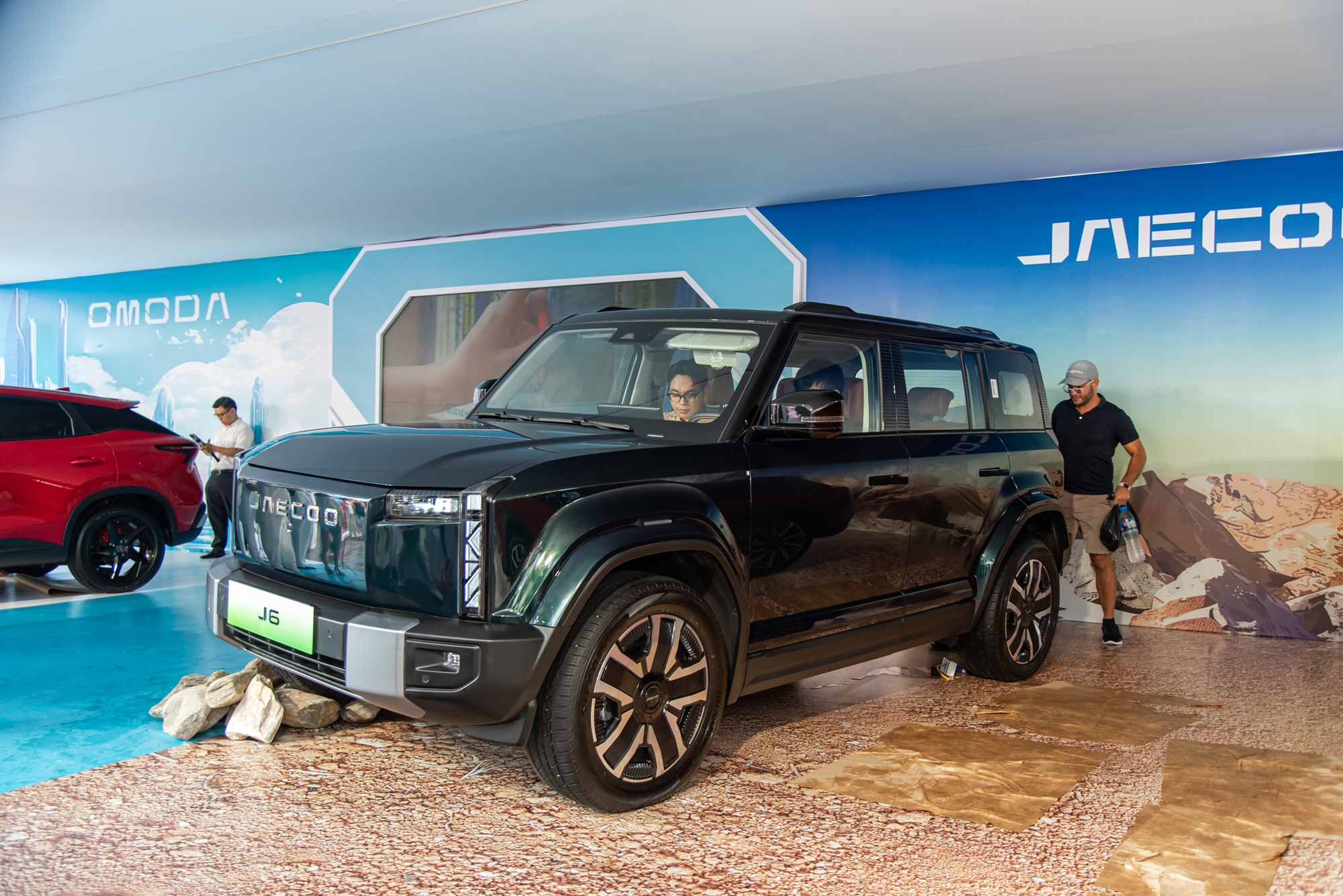 Chi tiết Jaecoo J6 tại Việt Nam: Là bản 2 cầu, đi được hơn 400km/lần sạc, giá dự kiến 1 tỷ đồng- Ảnh 1.