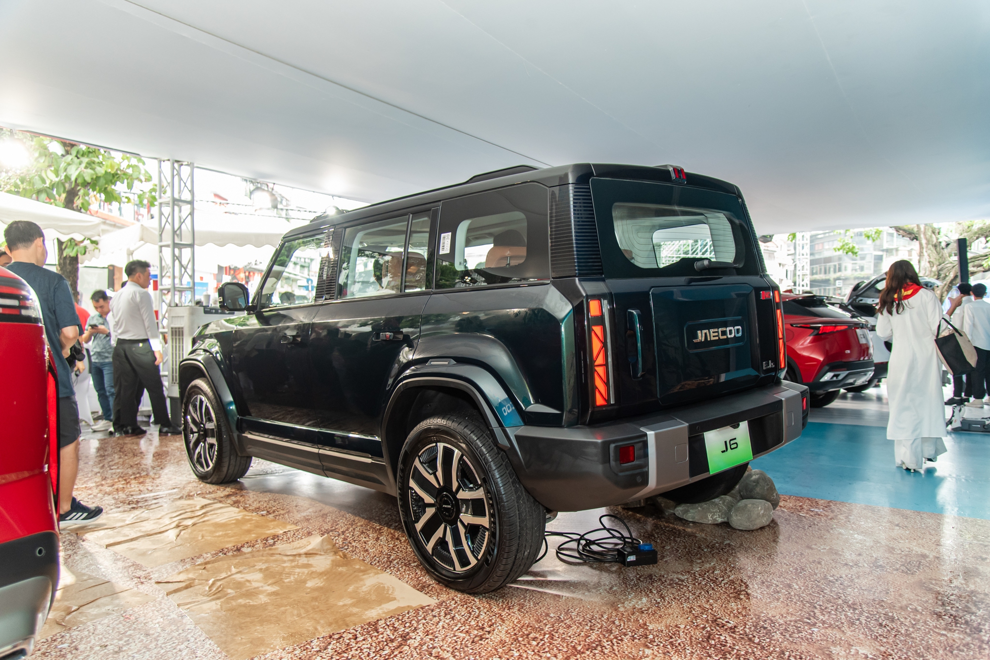Chi tiết Jaecoo J6 tại Việt Nam: Là bản 2 cầu, đi được hơn 400km/lần sạc, giá dự kiến 1 tỷ đồng- Ảnh 2.