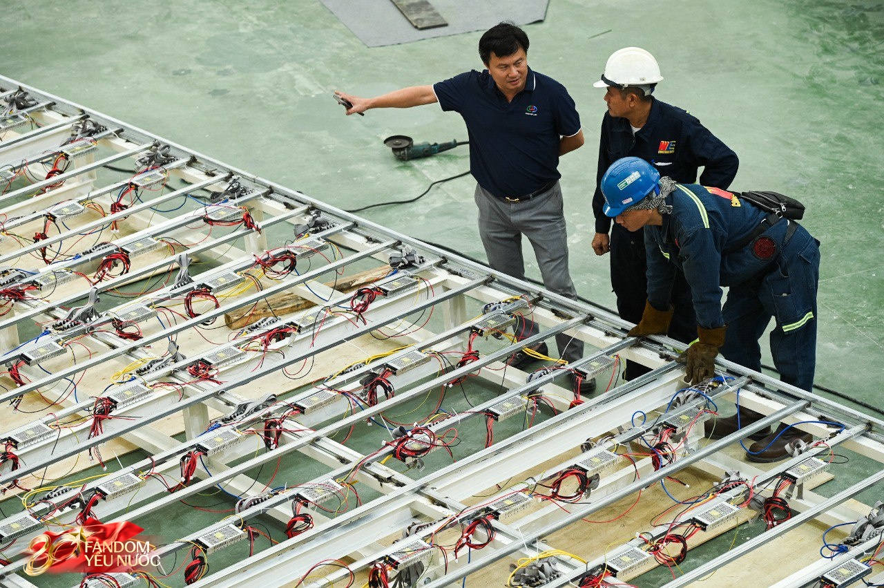 “Mục sở thị” nơi diễn ra triển lãm đặc biệt mừng Quốc khánh: Không gian hoành tráng nhất Việt Nam đang tất bật hoàn thiện trước giờ G- Ảnh 9.