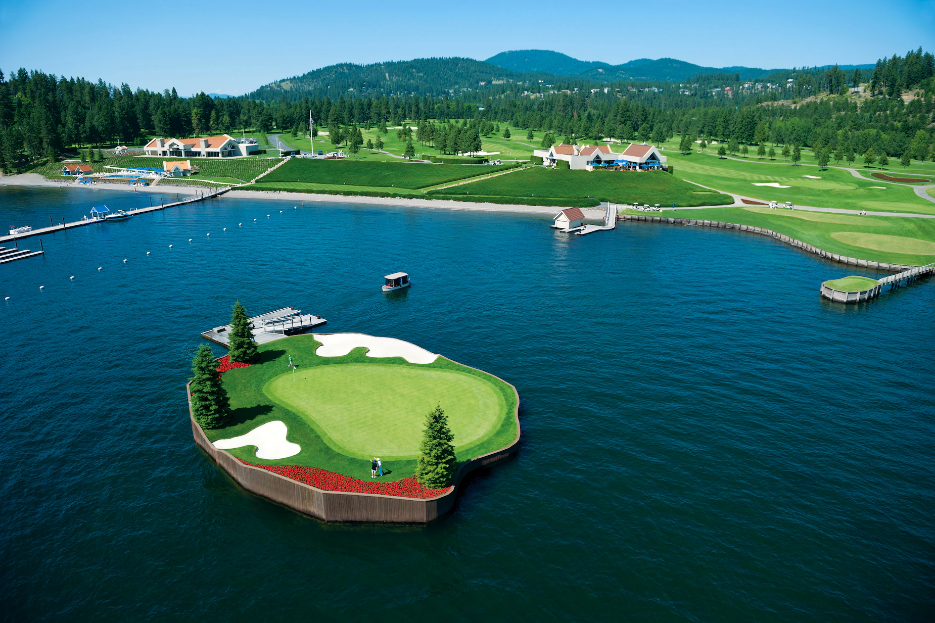 7 sân golf độc lạ nhất hành tinh không dành cho người yếu tim: Vượt 1.365 km qua sa mạc, bay lên 400 m mới phát được bóng hay chơi ngay cạnh núi lửa- Ảnh 7.