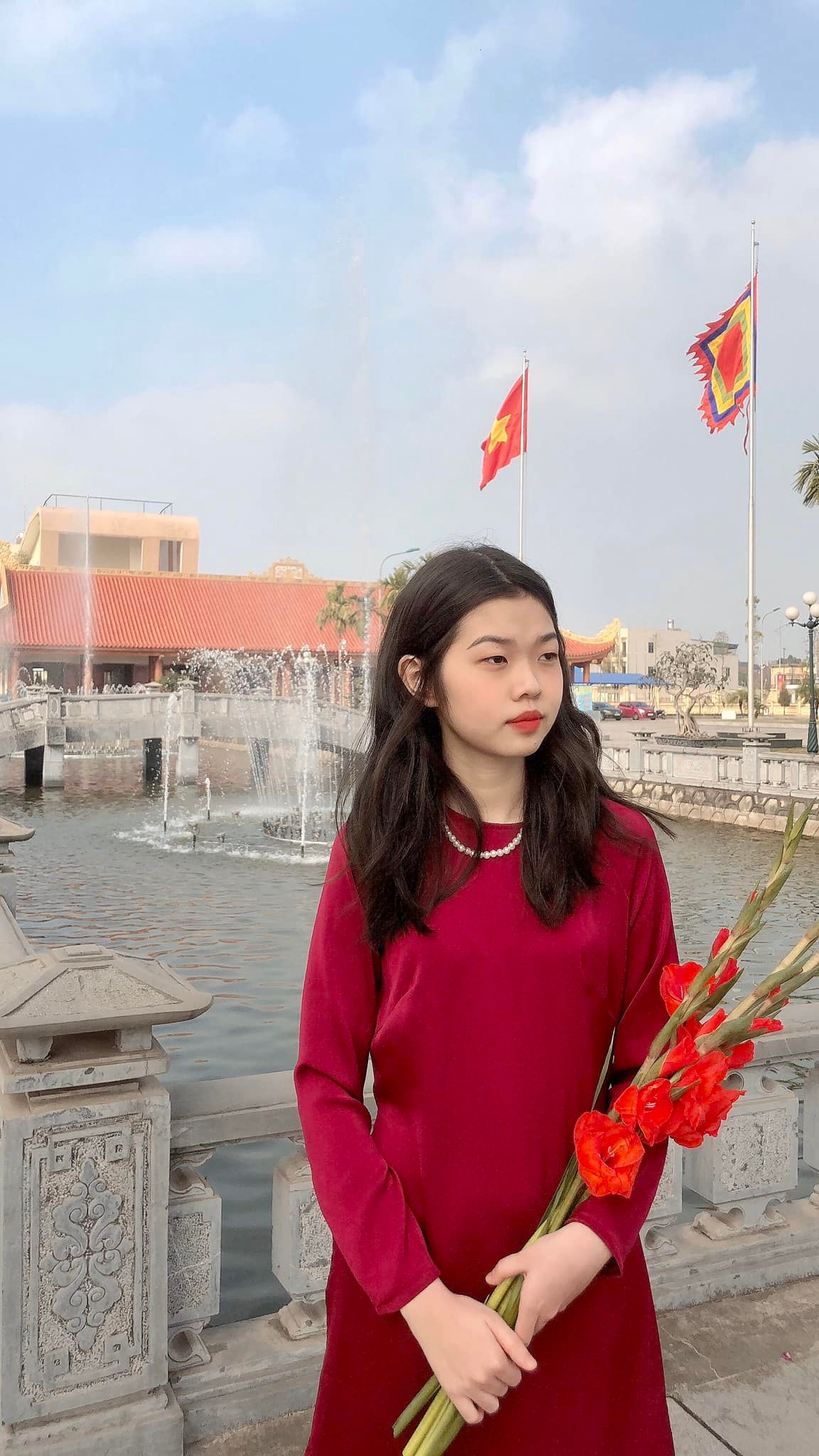 "Chị áo phao đen" khoe bằng bác sĩ Y Khoa, ĐH Y - Dược: Giao diện 1 đằng, trình độ 1 nẻo là đây!- Ảnh 8. "Chị áo phao đen" khoe bằng bác sĩ Y Khoa, ĐH Y - Dược: Giao diện 1 đằng, trình độ 1 nẻo là đây!- Ảnh 8.