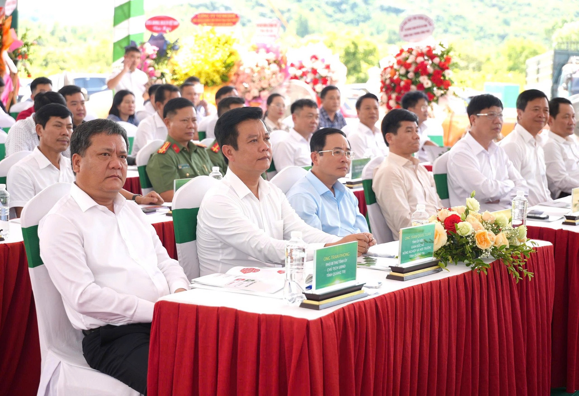 Quảng Trị khởi công loạt dự án ngàn tỉ, thông xe tuyến cao tốc Vạn Ninh - Cam Lộ- Ảnh 2.