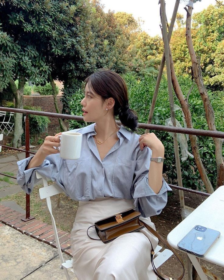 Giấc mơ “không cần lên công ty, chỉ cần laptop và wifi kiếm bộn tiền” vụn vỡ: Nhiều người đành quay lại làm nhân viên, bất chấp lương giảm thê thảm- Ảnh 1.