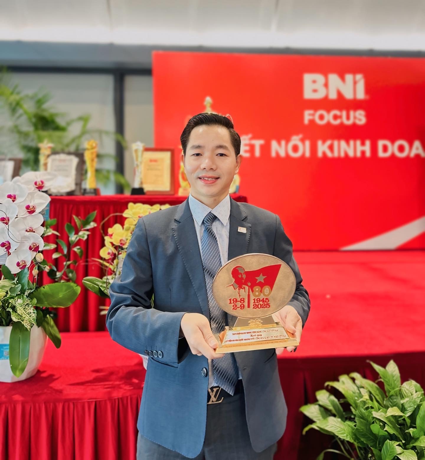 Kỷ niệm 80 năm Quốc khánh – 8000 đồng xu vàng lưu giữ lịch sử- Ảnh 4. Kỷ niệm 80 năm Quốc khánh – 8000 đồng xu vàng lưu giữ lịch sử- Ảnh 4.