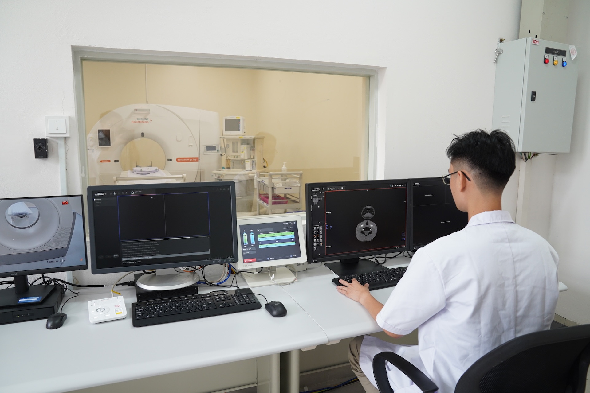Nóng: Khánh thành 2 bệnh viện 1.800 tỷ đồng: Thêm 600 giường, đón 3.000 lượt khám mỗi ngày tại Hà Nội- Ảnh 4. Nóng: Khánh thành 2 bệnh viện 1.800 tỷ đồng: Thêm 600 giường, đón 3.000 lượt khám mỗi ngày tại Hà Nội- Ảnh 4.