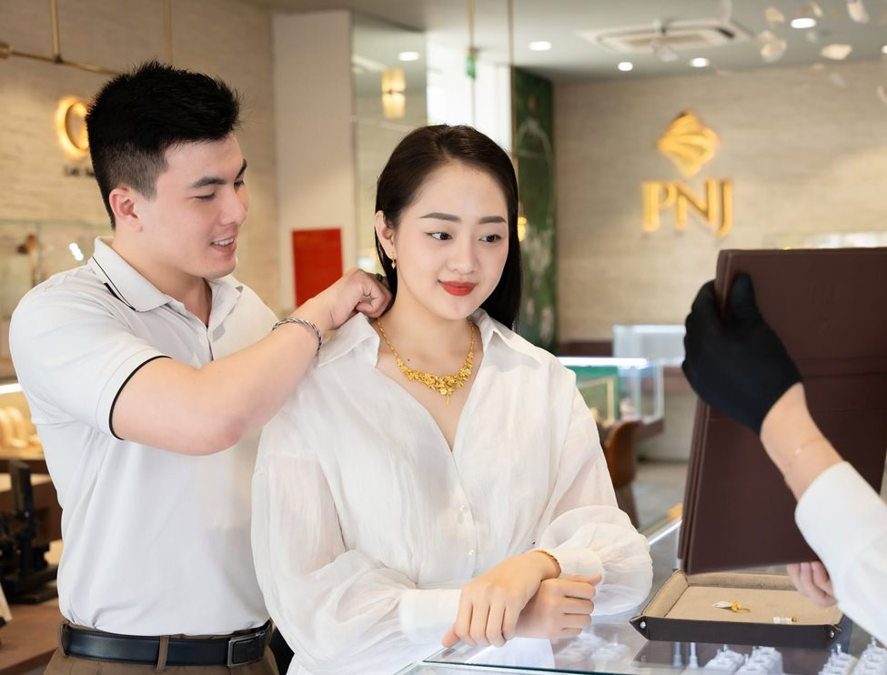 PNJ đứng đầu top doanh nghiệp bán lẻ nộp ngân sách lớn nhất- Ảnh 1. PNJ đứng đầu top doanh nghiệp bán lẻ nộp ngân sách lớn nhất- Ảnh 1.