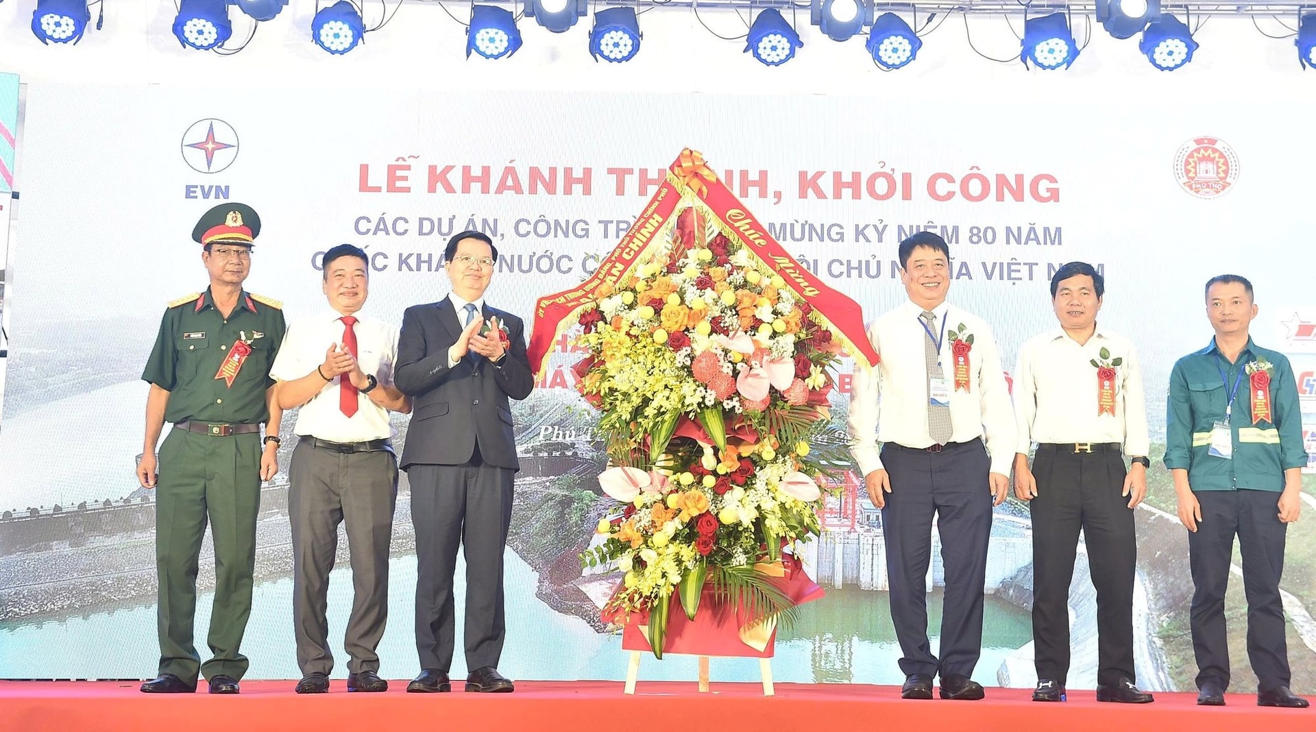 Nhà máy được mệnh danh là “công trình thế kỷ” của Việt Nam đón tin vui lớn: Thời điểm lịch sử 4h27'- Ảnh 3.