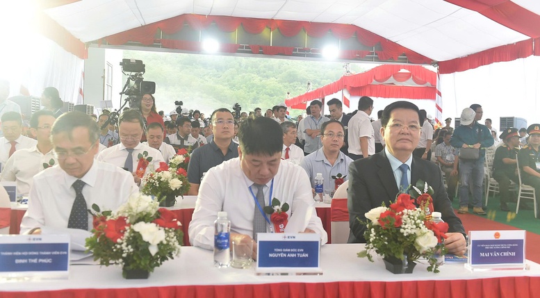 TRỰC TIẾP: Lễ khởi công, khánh thành 250 công trình tiêu biểu trên cả nước chào mừng Cách mạng tháng Tám và Quốc khánh 2/9- Ảnh 12. TRỰC TIẾP: Lễ khởi công, khánh thành 250 công trình tiêu biểu trên cả nước chào mừng Cách mạng tháng Tám và Quốc khánh 2/9- Ảnh 12.