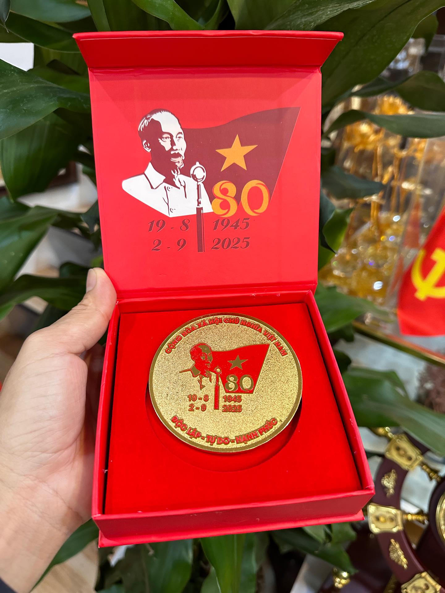 Kỷ niệm 80 năm Quốc khánh – 8000 đồng xu vàng lưu giữ lịch sử- Ảnh 1. Kỷ niệm 80 năm Quốc khánh – 8000 đồng xu vàng lưu giữ lịch sử- Ảnh 1.