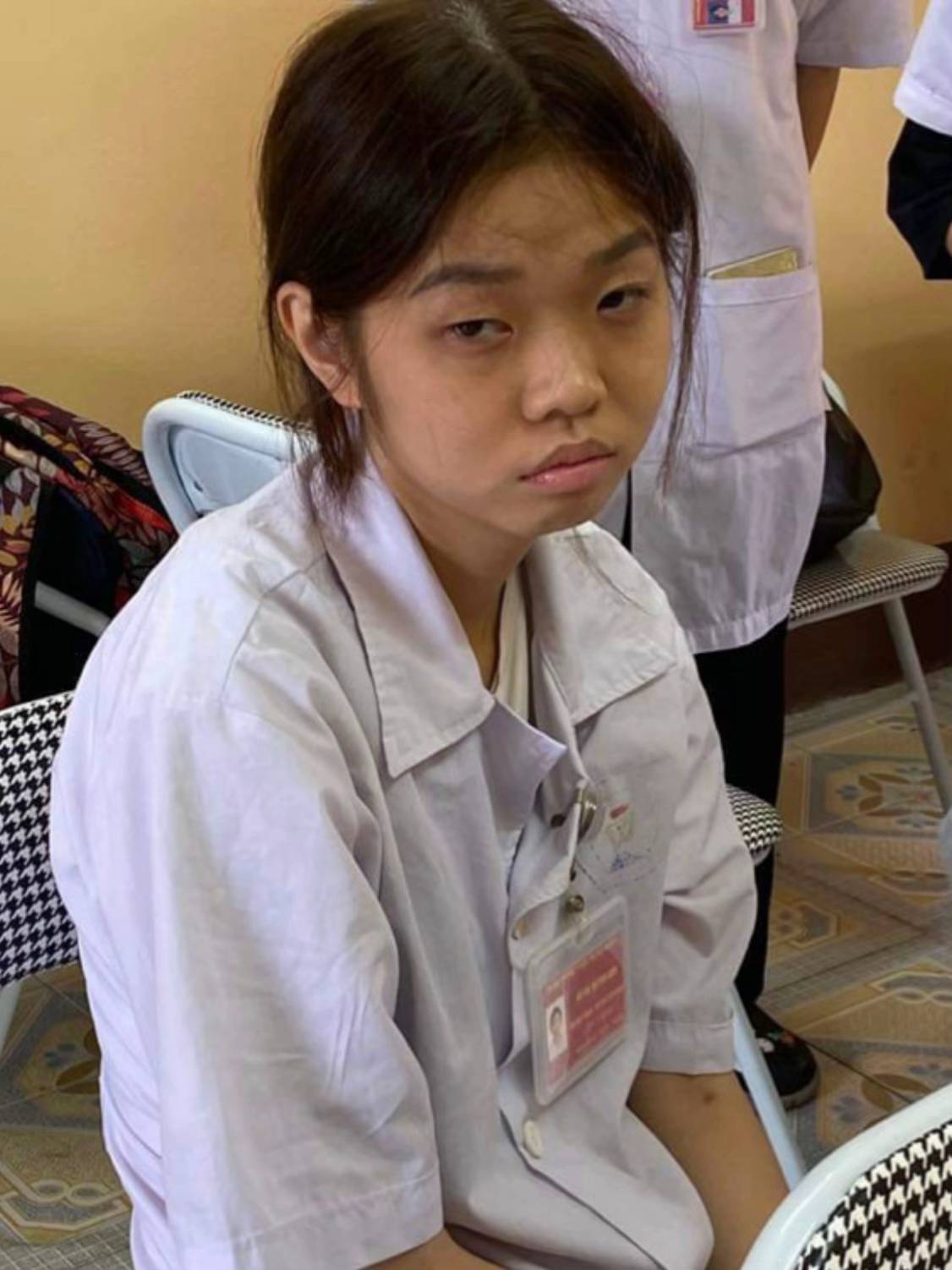 "Chị áo phao đen" khoe bằng bác sĩ Y Khoa, ĐH Y - Dược: Giao diện 1 đằng, trình độ 1 nẻo là đây!- Ảnh 4. "Chị áo phao đen" khoe bằng bác sĩ Y Khoa, ĐH Y - Dược: Giao diện 1 đằng, trình độ 1 nẻo là đây!- Ảnh 4.