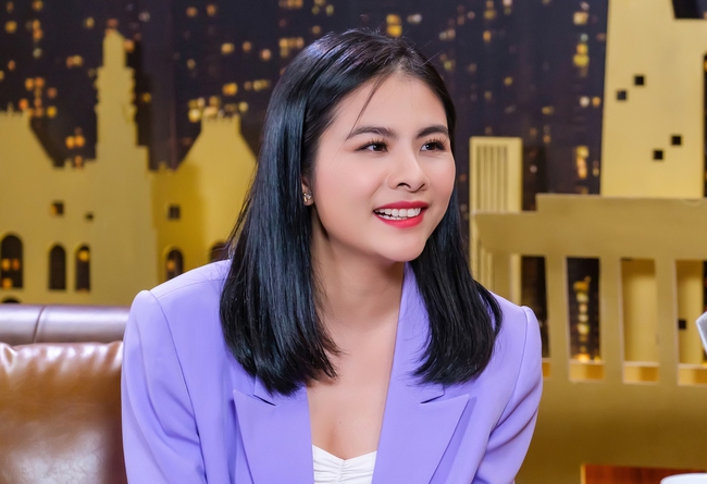 Sao Việt ở biệt thự 1.000m2, cho con học trường học phí... 0 đồng: Học đủ thứ trên đời, cơ sở vật chất cũng xịn- Ảnh 1.