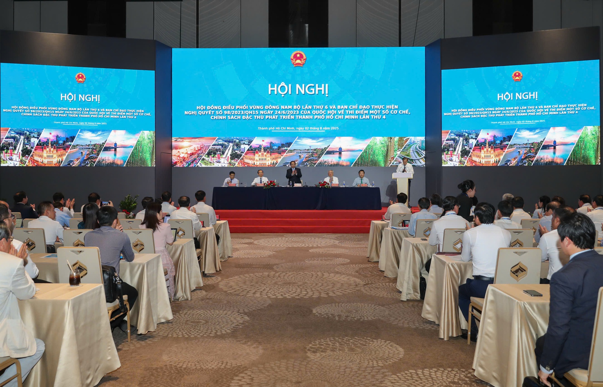 Thủ tướng Phạm Minh Chính yêu cầu TP HCM phát huy tinh thần “5 đi đầu”- Ảnh 3. Thủ tướng Phạm Minh Chính yêu cầu TP HCM phát huy tinh thần “5 đi đầu”- Ảnh 3.