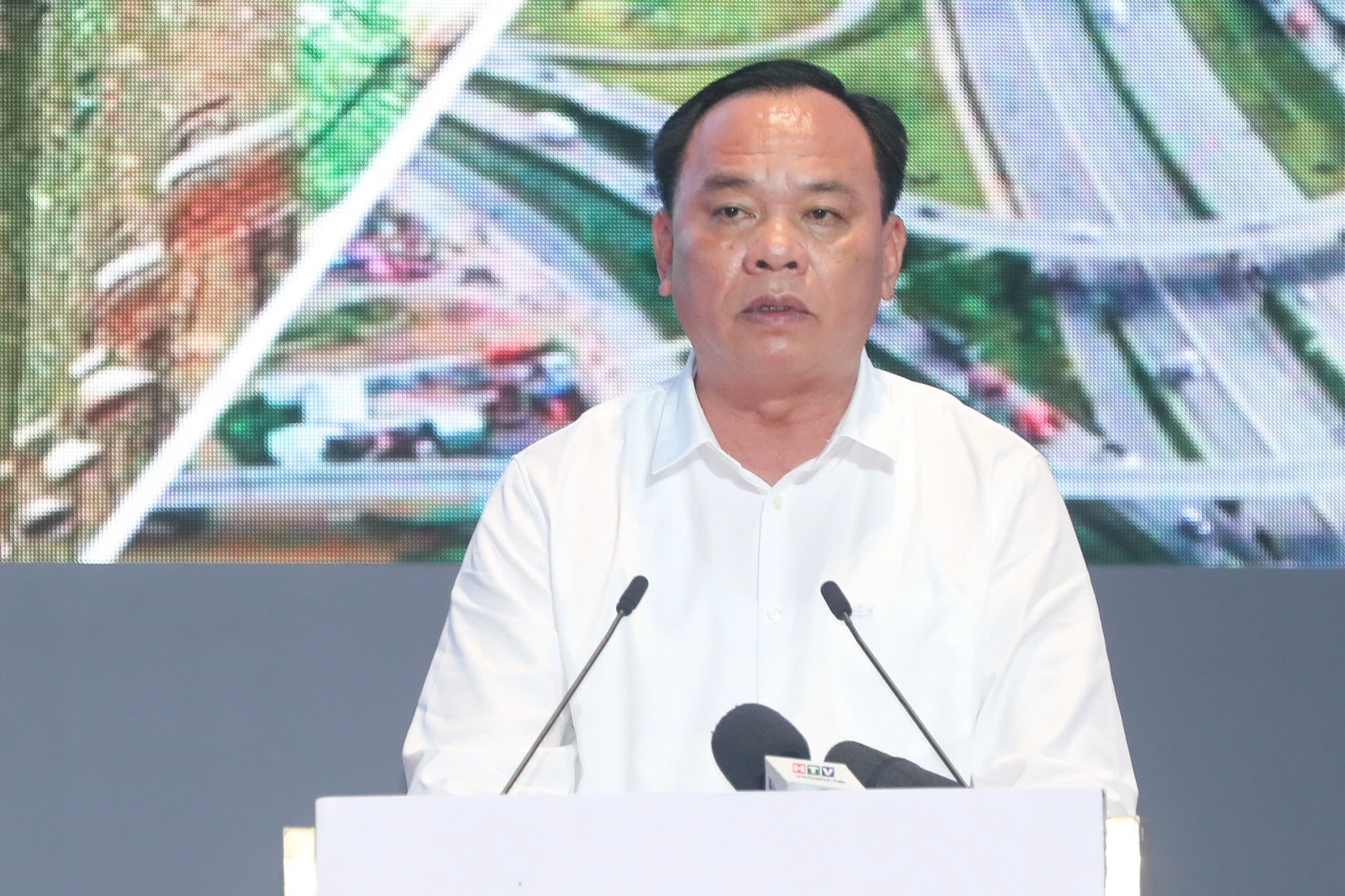 Thủ tướng Phạm Minh Chính yêu cầu TP HCM phát huy tinh thần “5 đi đầu”- Ảnh 7. Thủ tướng Phạm Minh Chính yêu cầu TP HCM phát huy tinh thần “5 đi đầu”- Ảnh 7.