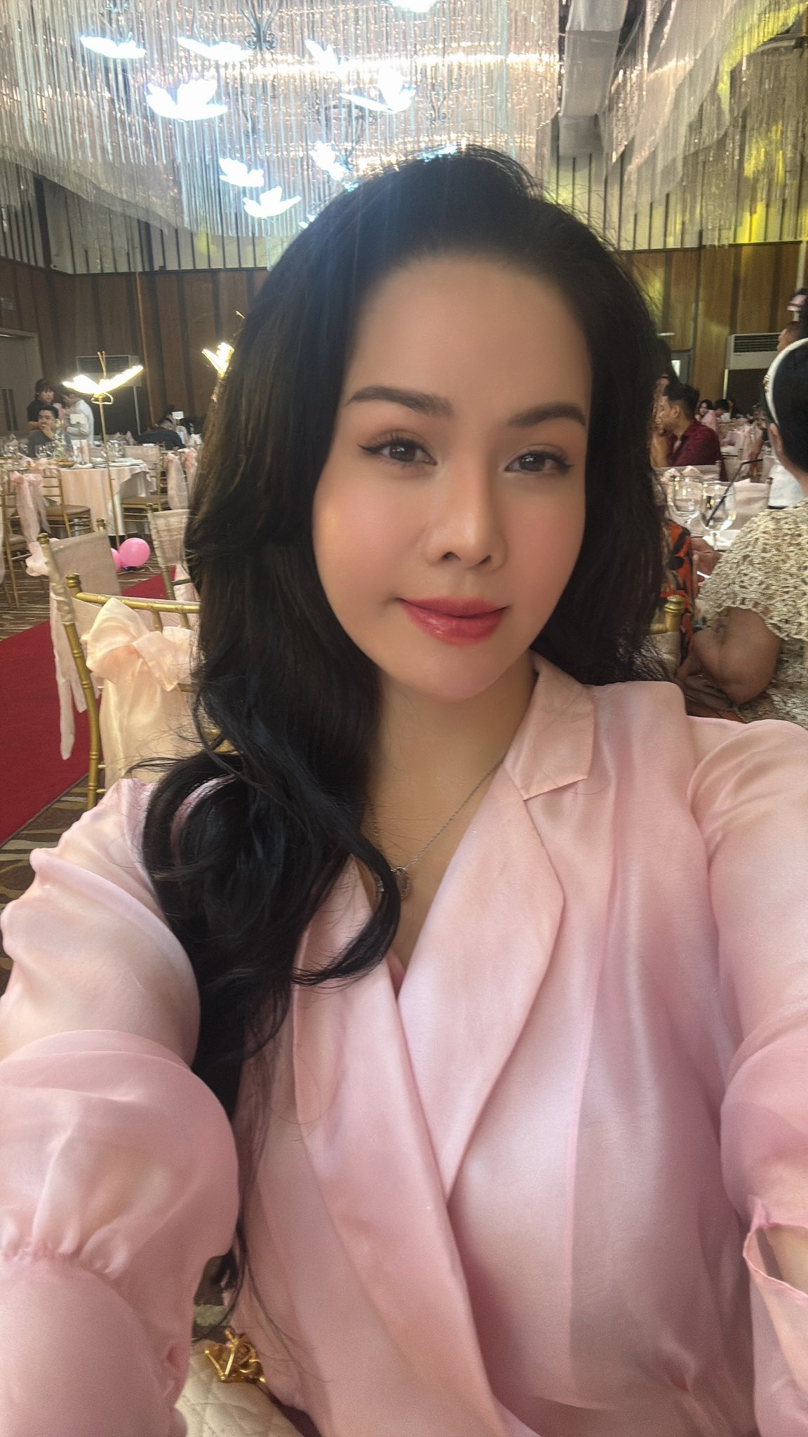 Mẹ đơn thân là đại gia showbiz Việt, 40 tuổi sinh con, không lấy chồng, ở biệt thự 20 tỷ tại TP.HCM- Ảnh 7. Mẹ đơn thân là đại gia showbiz Việt, 40 tuổi sinh con, không lấy chồng, ở biệt thự 20 tỷ tại TP.HCM- Ảnh 7.
