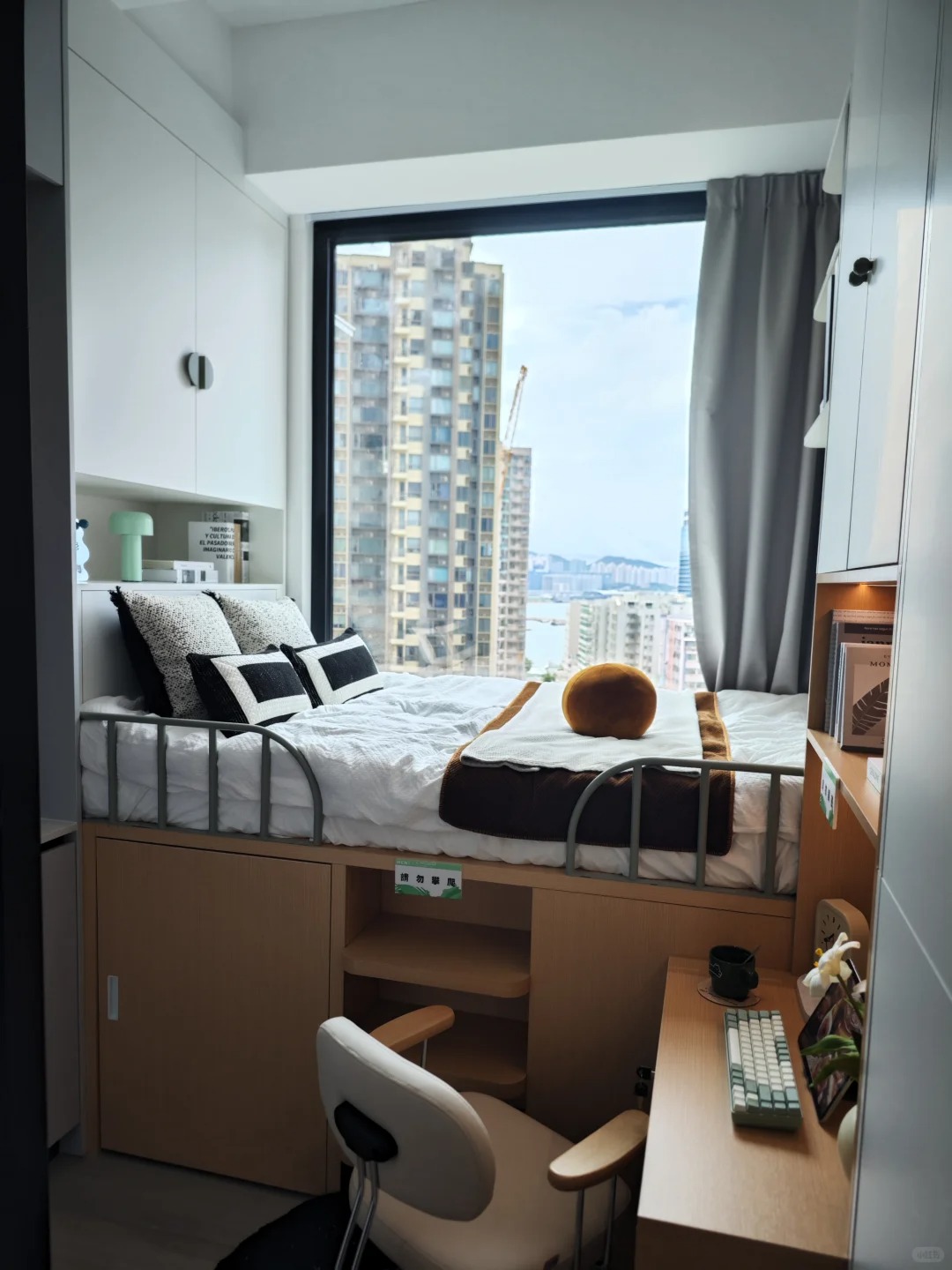 Ngôi nhà 12m² có đủ 2 phòng ngủ, 2 phòng khách và cả ban công – sống nhỏ mà không hề thiếu thốn- Ảnh 2. Ngôi nhà 12m² có đủ 2 phòng ngủ, 2 phòng khách và cả ban công – sống nhỏ mà không hề thiếu thốn- Ảnh 2.