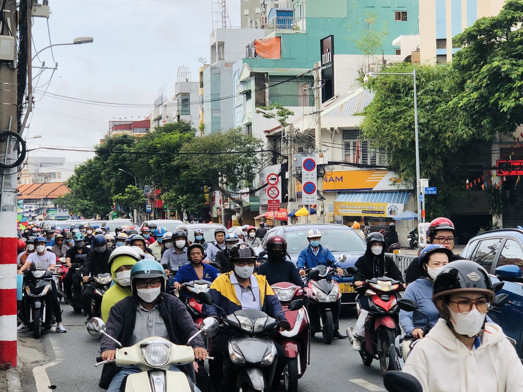 TP HCM kiến nghị chia sẻ dữ liệu, chuẩn bị kiểm định khí thải xe máy- Ảnh 2. TP HCM kiến nghị chia sẻ dữ liệu, chuẩn bị kiểm định khí thải xe máy- Ảnh 2.