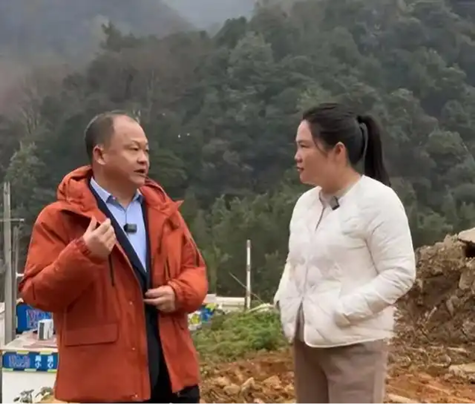 Tay trắng làm nên “vàng ròng”, doanh nhân chi 36 tỷ đồng xây biệt thự 600m2 to nhất làng báo hiếu bố mẹ: Choáng với bàn ghế 3 tỷ, giường hơn 1 tỷ- Ảnh 8.