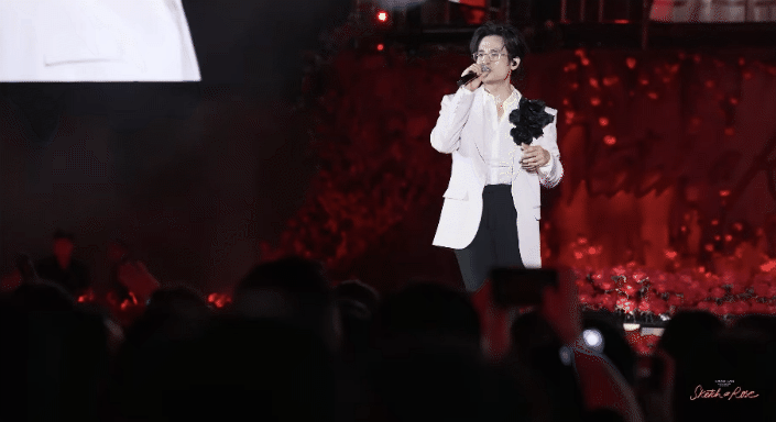 Mang concert đến “thánh địa Oscar” là chưa đủ, Hà Anh Tuấn còn chứng minh đẳng cấp sao hạng A qua kỷ lục này!- Ảnh 4. Mang concert đến “thánh địa Oscar” là chưa đủ, Hà Anh Tuấn còn chứng minh đẳng cấp sao hạng A qua kỷ lục này!- Ảnh 4.