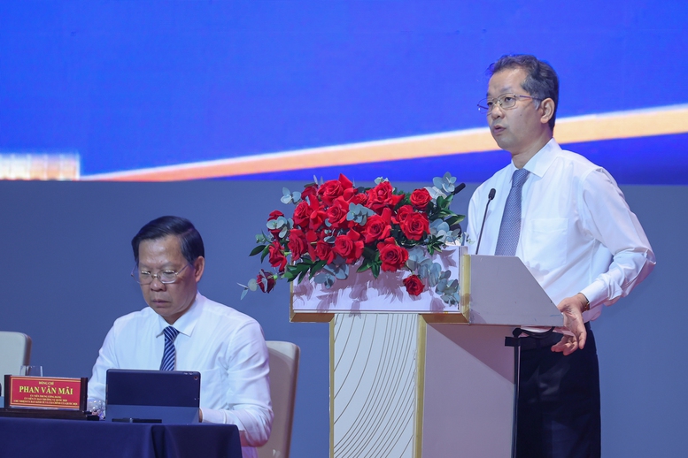 Thủ tướng: Trung tâm tài chính quốc tế là nơi pháp luật được "thiết kế cho tương lai"- Ảnh 4. Thủ tướng: Trung tâm tài chính quốc tế là nơi pháp luật được "thiết kế cho tương lai"- Ảnh 4.