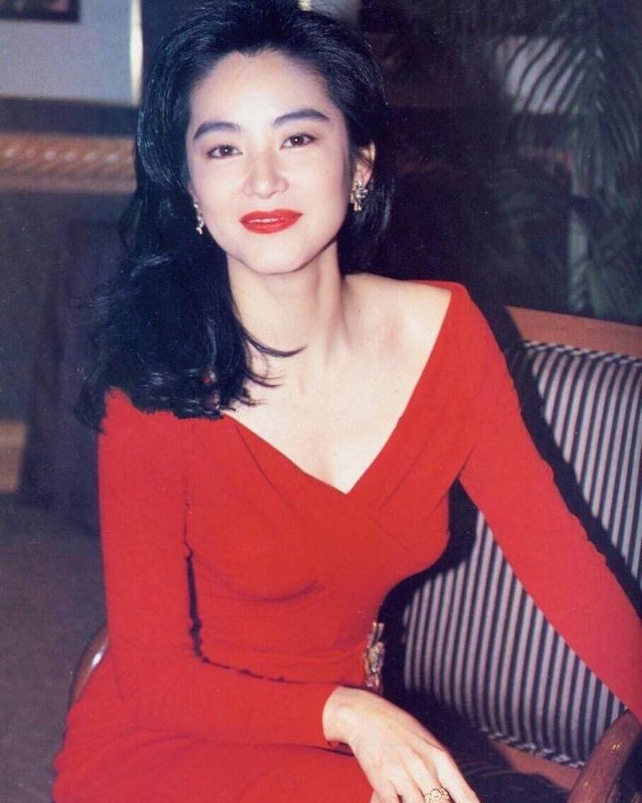 Dàn mỹ nhân Hong Kong đình đám 1 thời giờ đã 60-70: Vẫn trẻ đẹp kinh ngạc, có "thuốc chống già" điều hòa nội tiết mà không "đắt đỏ"- Ảnh 4. Dàn mỹ nhân Hong Kong đình đám 1 thời giờ đã 60-70: Vẫn trẻ đẹp kinh ngạc, có "thuốc chống già" điều hòa nội tiết mà không "đắt đỏ"- Ảnh 4.