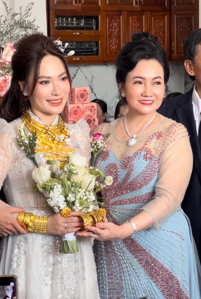 Tình hình hôn nhân hiện tại của con trai chủ tiệm vàng Vĩnh Long có hồi môn khủng 20 cây vàng, biệt thự 20 tỷ- Ảnh 2.