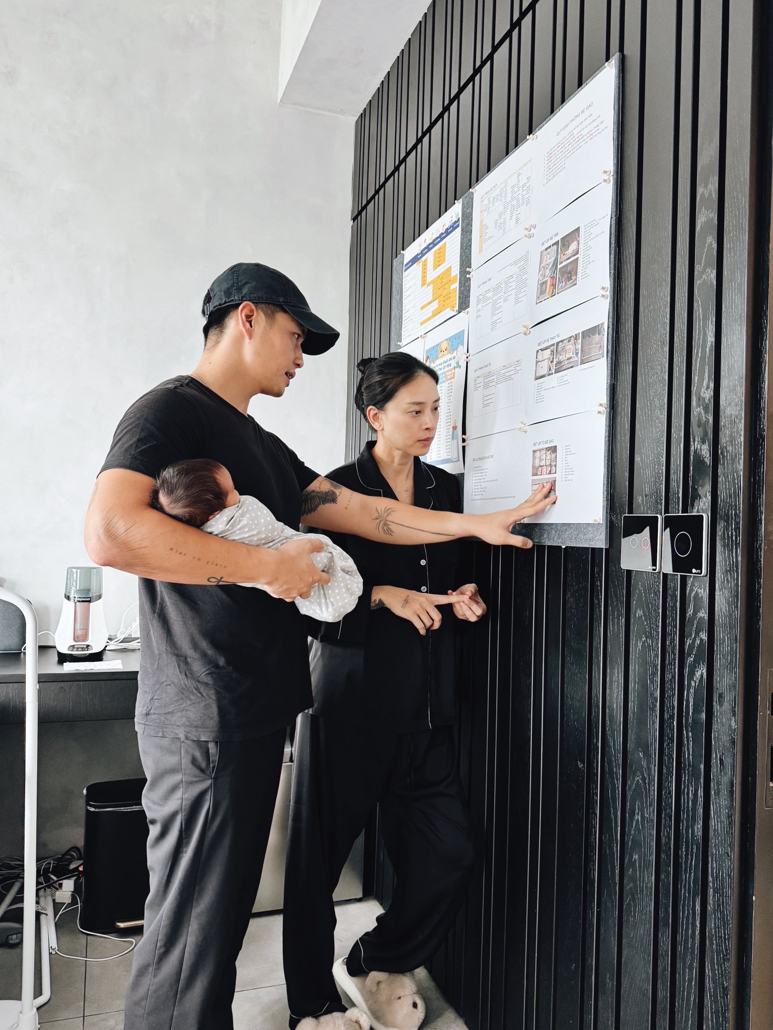 Choáng với lịch trình chăm con của vợ chồng Huy Trần – Ngô Thanh Vân: Một ngày 24 tiếng, ngủ, bú sữa chuẩn từng giây- Ảnh 3.