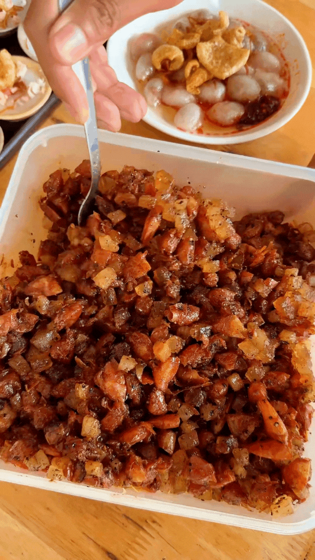 Quán bánh bèo - bánh nậm - bánh lọc 30 năm tuổi chuẩn vị Huế: Du khách thấy là thèm, người xa quê bỗng nhớ quê da diết!- Ảnh 7.