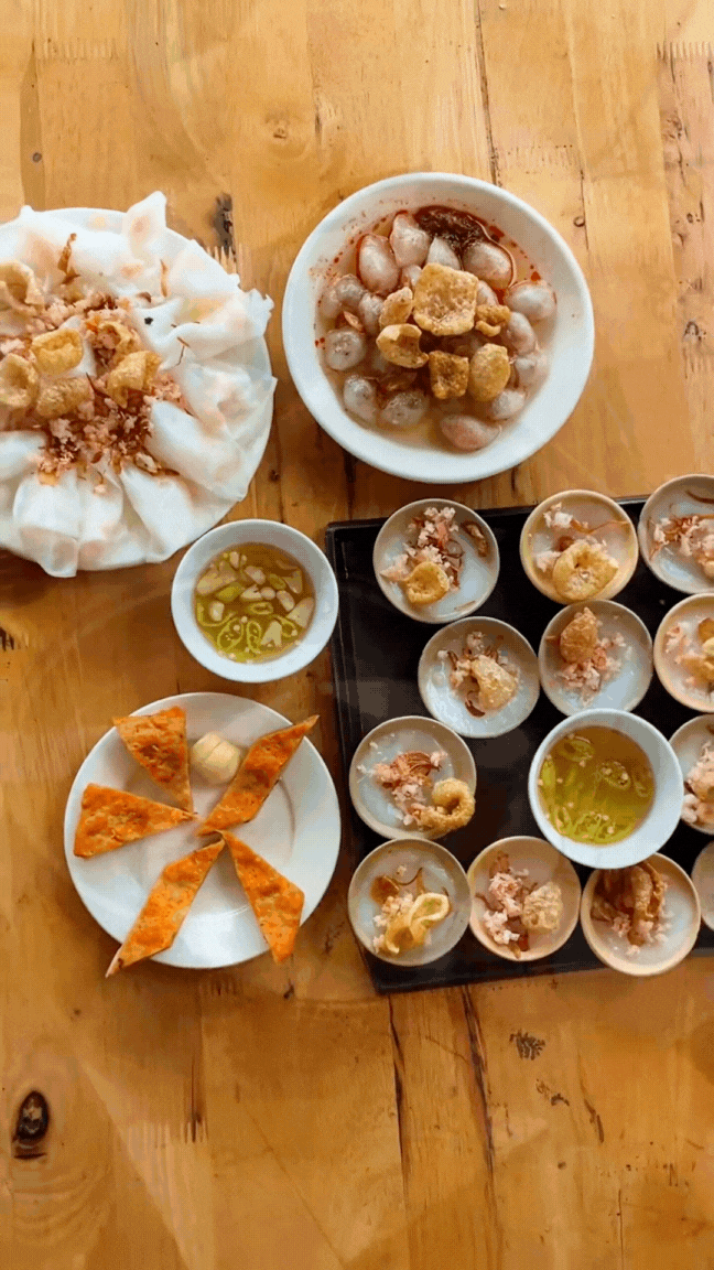 Quán bánh bèo - bánh nậm - bánh lọc 30 năm tuổi chuẩn vị Huế: Du khách thấy là thèm, người xa quê bỗng nhớ quê da diết!- Ảnh 10.