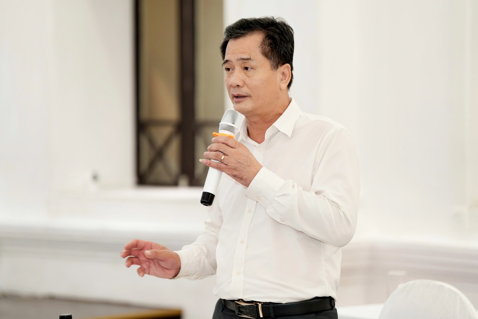 “Cứ mỗi lần giao đất, giá lại đội lên, khiến chi phí doanh nghiệp tăng phi lý - đây chính là bất cập lớn nhất