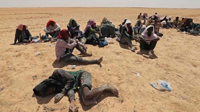 Hàng nghìn người di cư liều mình vượt sa mạc Sahara tìm đường sang châu Âu- Ảnh 3.