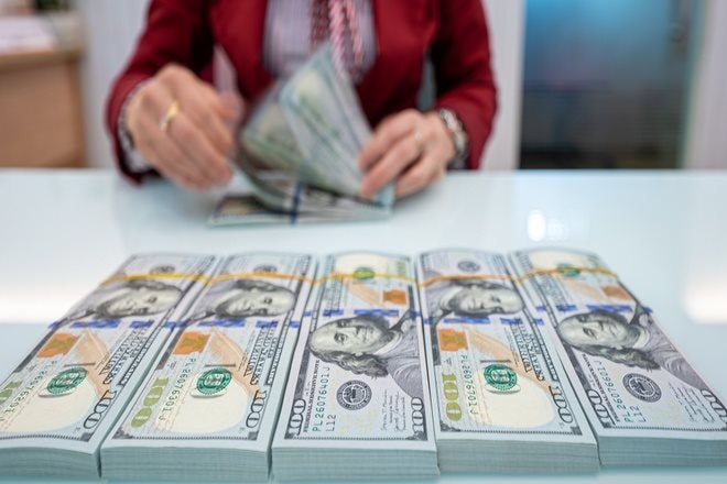 Ngày 20/8: Tỷ giá ngân hàng lần đầu vượt 26.500 đồng, USD tự do lập đỉnh mới- Ảnh 1.