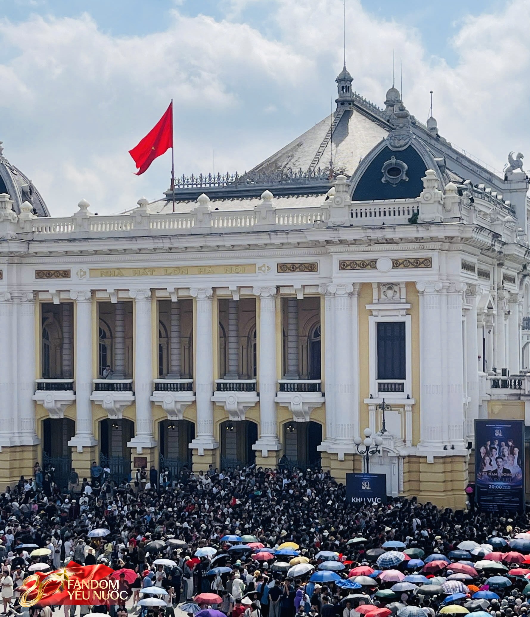 Hàng nghìn người xếp hàng suốt đêm "camp vé" concert quốc gia, đỉnh cao của văn hoá thần tượng quốc nội là đây!- Ảnh 5.