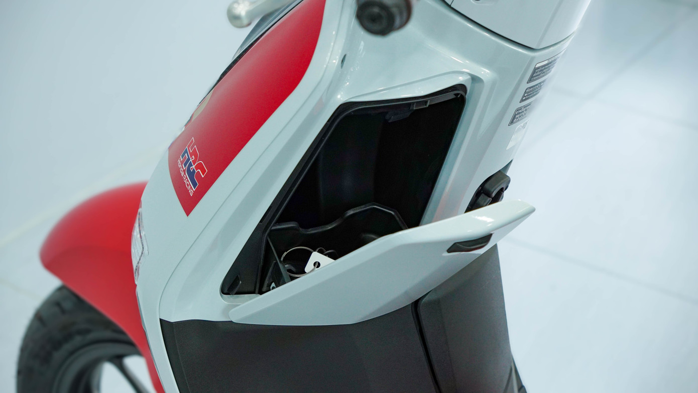 Honda Giorno+ SC35 ThaiGP bản giới hạn đầu tiên về Việt Nam- Ảnh 11.
