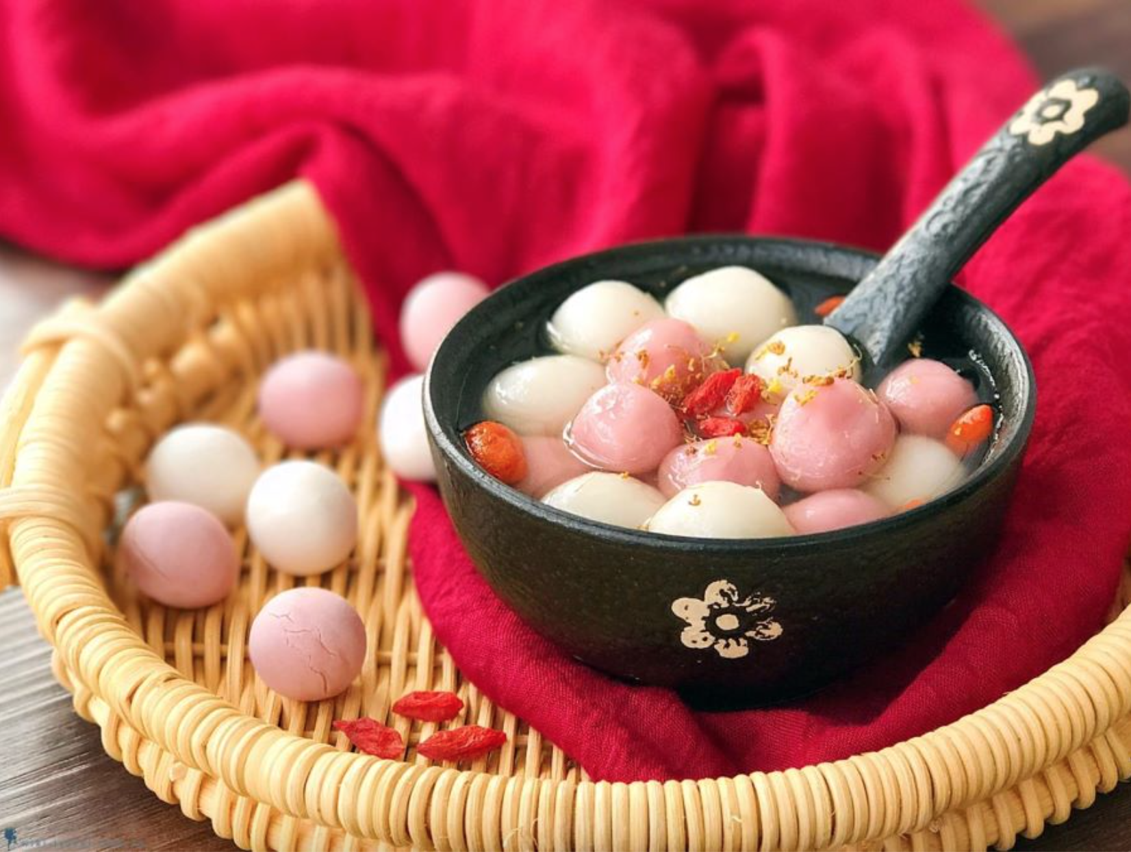 Miền Tây có món chè tên gọi "xoắn cả lưỡi" nhưng hương vị lại chinh phục bao người- Ảnh 2. Miền Tây có món chè tên gọi "xoắn cả lưỡi" nhưng hương vị lại chinh phục bao người- Ảnh 2.