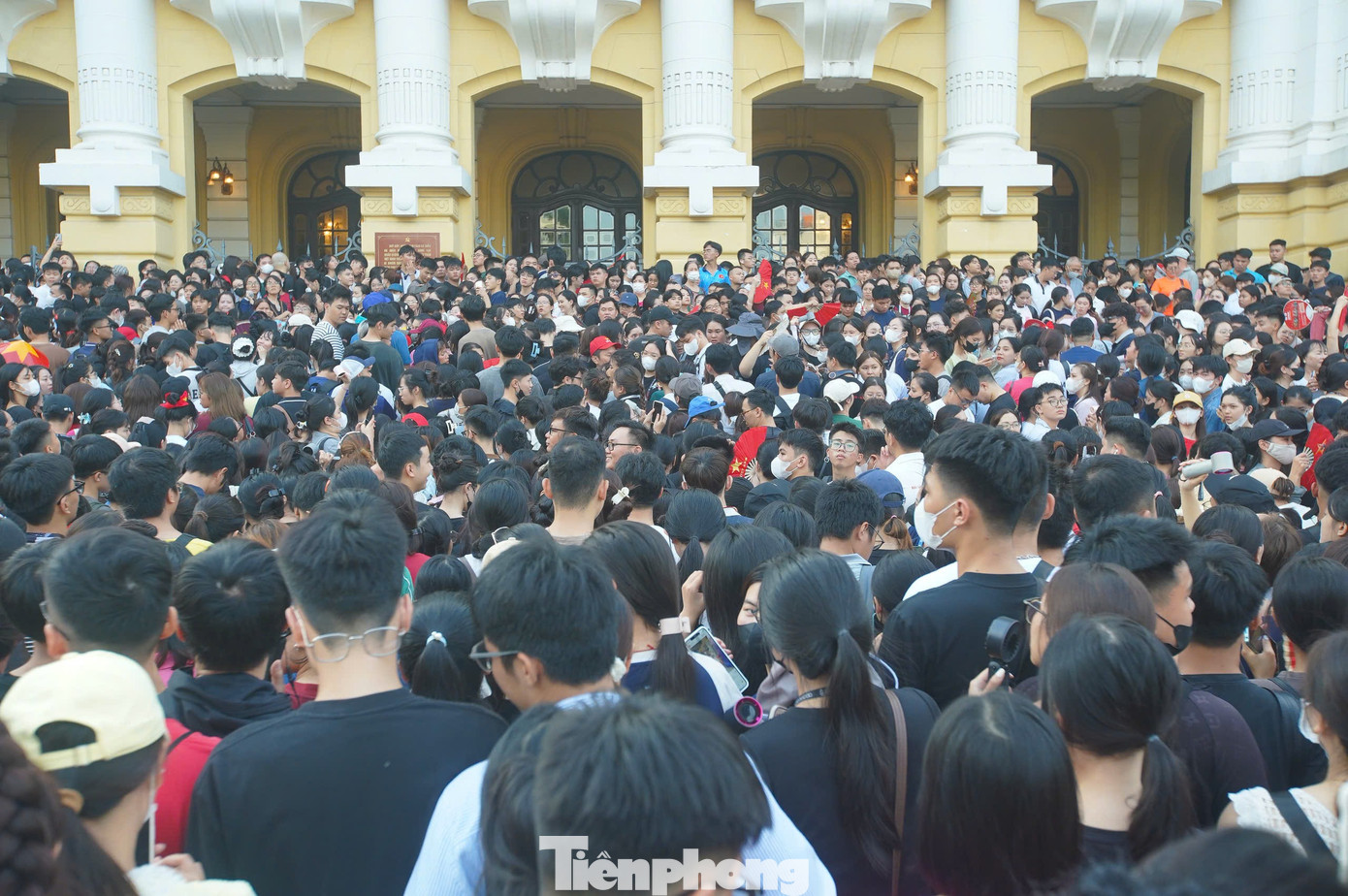 Cảnh tượng chưa từng có ở Nhà hát Lớn Hà Nội lúc 3h sáng- Ảnh 19.