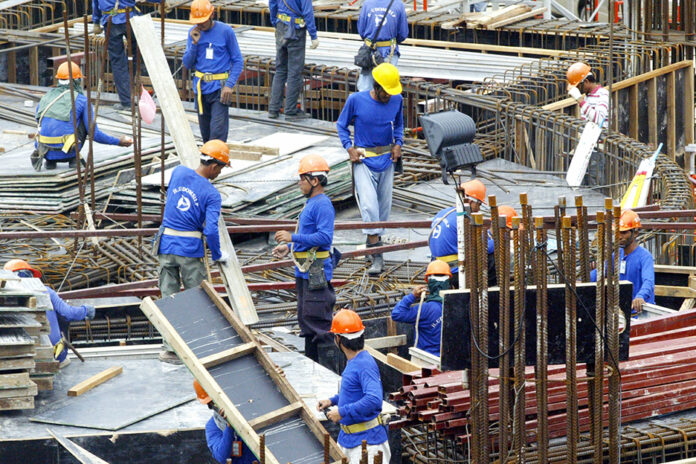 Biên giới căng thẳng, Thái Lan 'xoay trục' lao động: Từ dân tị nạn đến 10.000 người Sri Lanka- Ảnh 1.