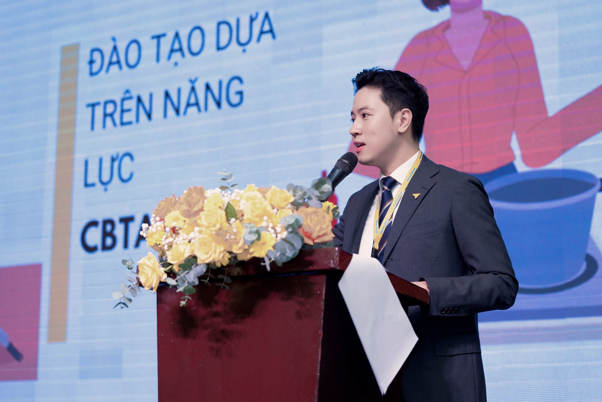 Giám đốc 9x được hãng hàng không vốn điều lệ 2.600 tỷ đồng “chọn mặt gửi vàng”: Sở hữu loạt thành tích chắc tay và phong cách sống kỷ luật- Ảnh 2.